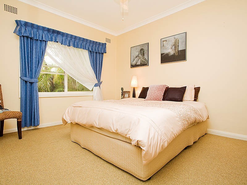 8 Yuruga Ave, Caringbah NSW 2229