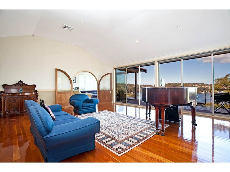 422 Willarong Road, Caringbah South NSW 2229