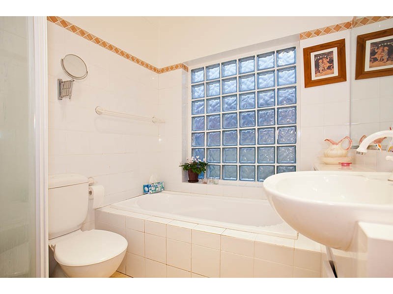 28 Gundain Ave, Kirrawee NSW 2232