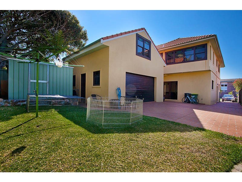 6 Lucas St, Cronulla NSW 2230