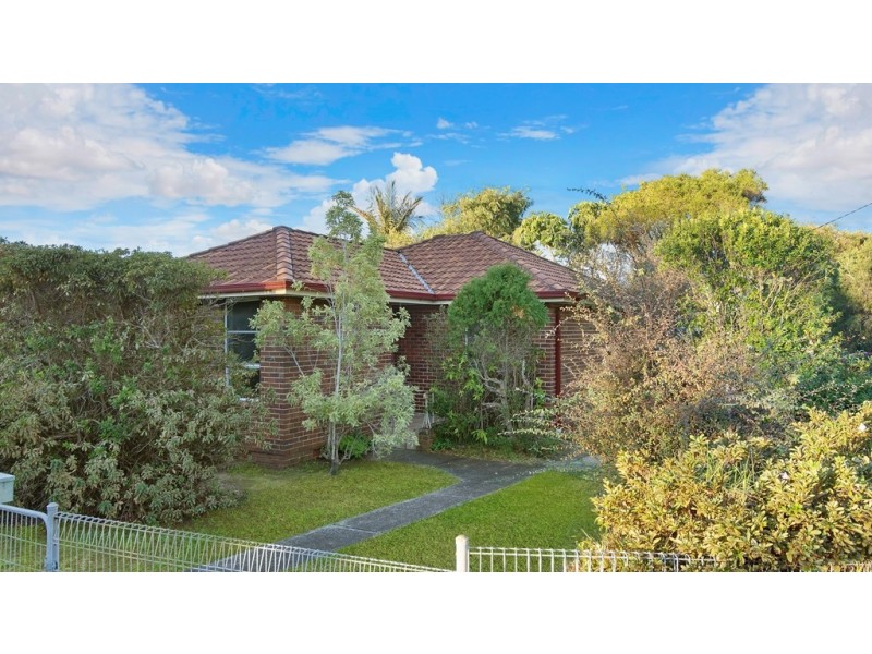 8 The Circle, Narraweena NSW 2099