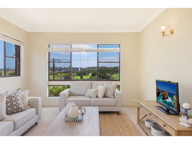 6/44 Golf Ave, Mona Vale NSW 2103