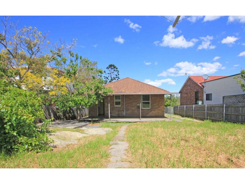 24 De Chair Rd, Narraweena NSW 2099