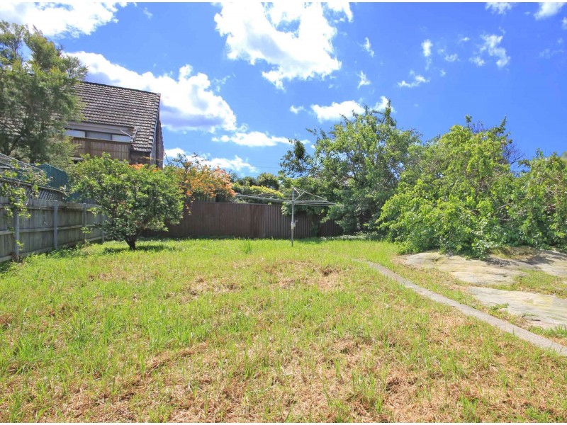 24 De Chair Rd, Narraweena NSW 2099