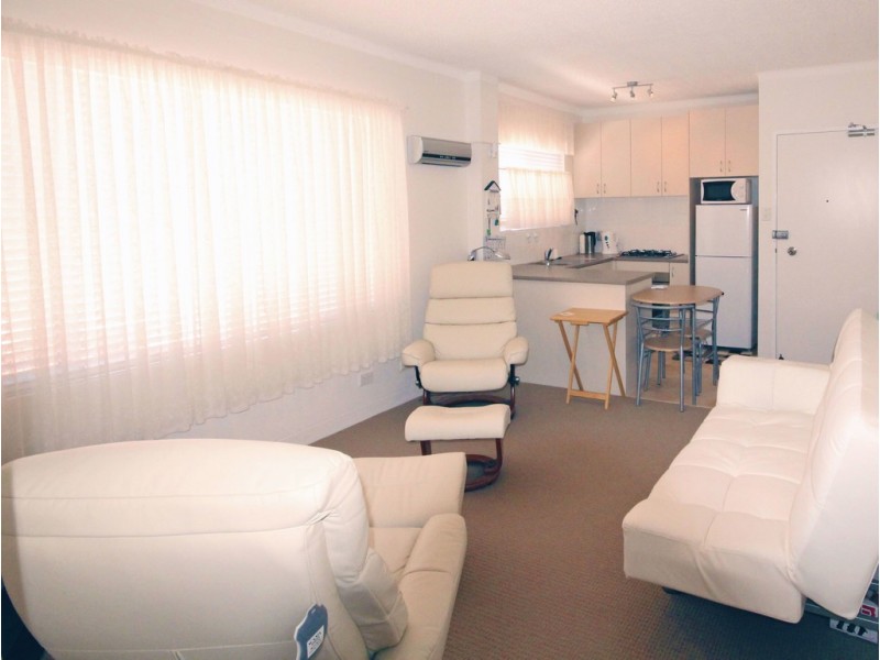 8/49 Howard Ave, Dee Why NSW 2099