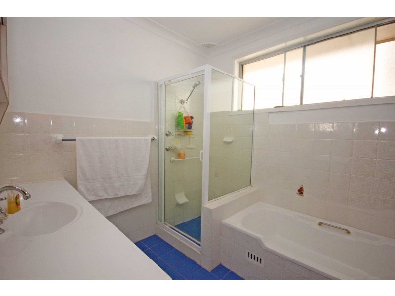 16 CAROLYN AVENUE, Beacon Hill NSW 2100