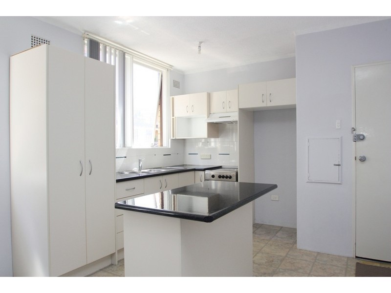 18/105 Pacific Parade, Dee Why NSW 2099