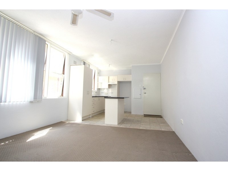 18/105 Pacific Parade, Dee Why NSW 2099
