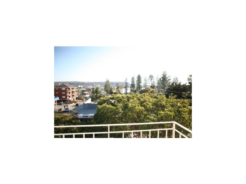 18/147  Pacific Parade, Dee Why NSW 2099