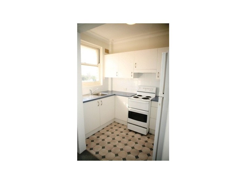 18/147  Pacific Parade, Dee Why NSW 2099