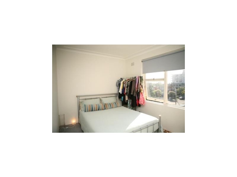 18/147  Pacific Parade, Dee Why NSW 2099