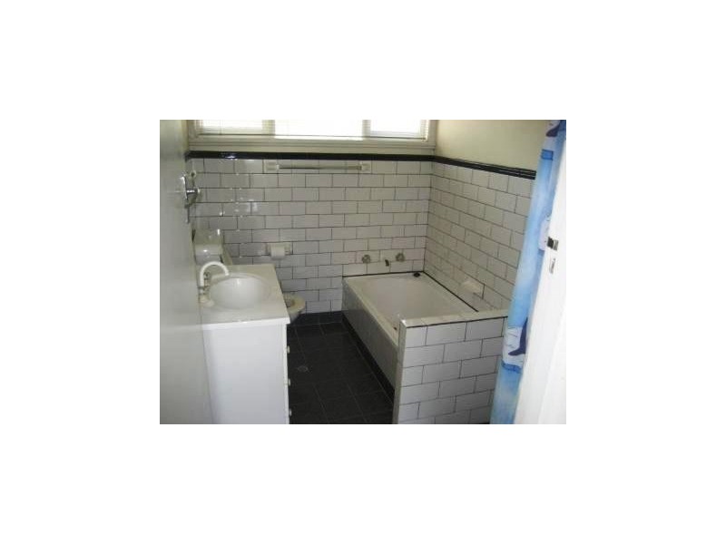 240 Headland Road, Curl Curl NSW 2096