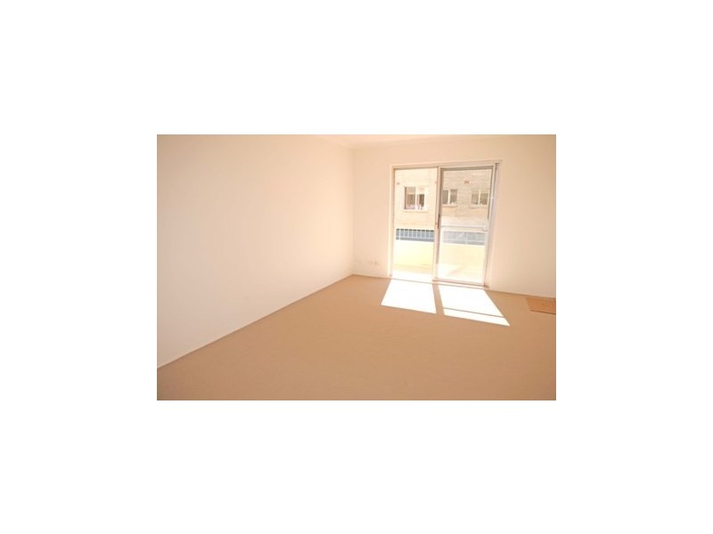 2/14 Mooramba Road, Dee Why NSW 2099