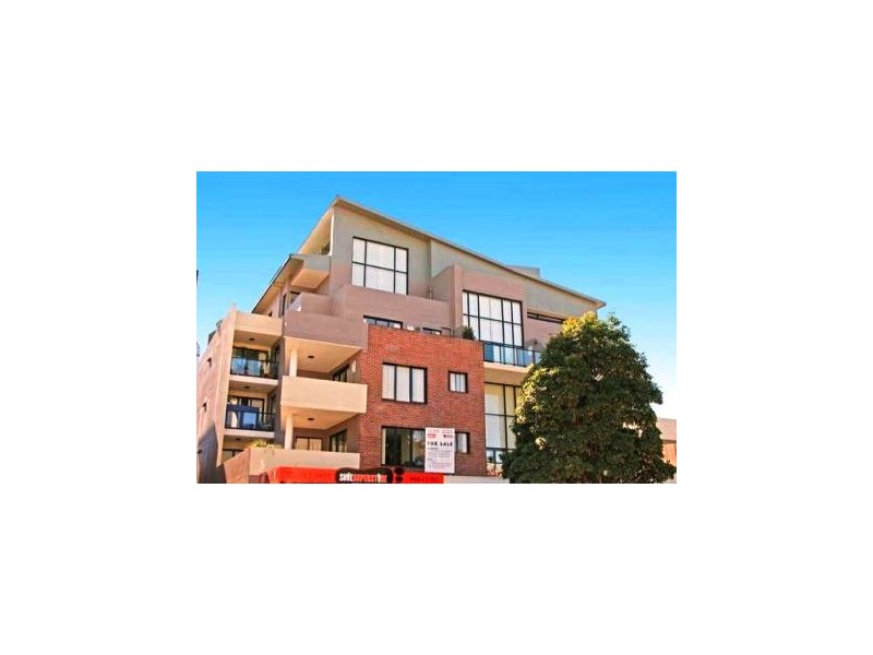 17/10-12 Oaks Avenue, Dee Why NSW 2099