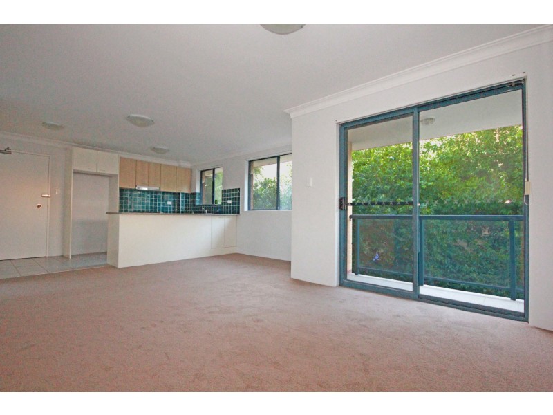 23/2-4 Francis Street, Dee Why NSW 2099