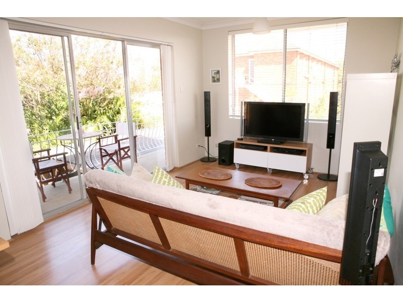 4/16 Wyadra Avenue, Freshwater NSW 2096