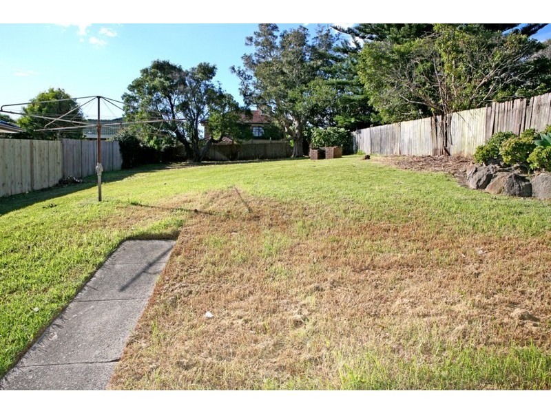 12 LINCOLN AVENUE, Collaroy NSW 2097