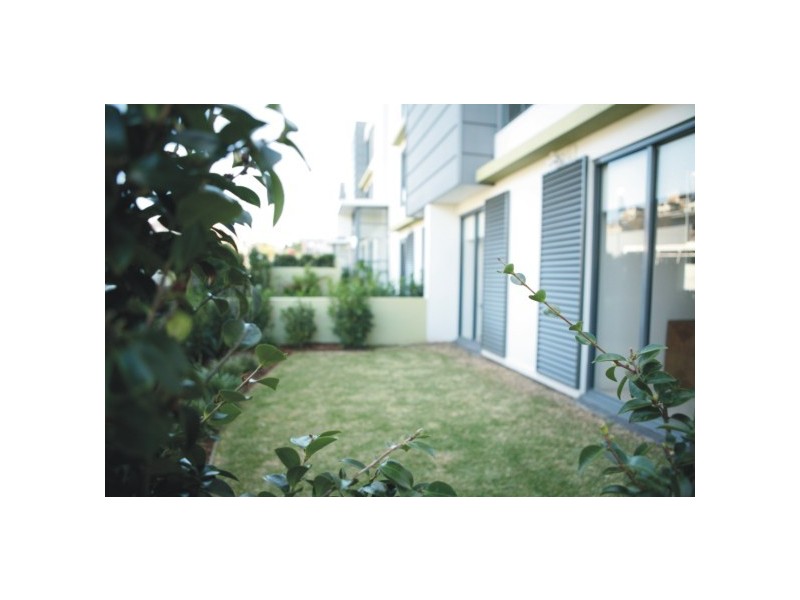 1/20 Hawkesbury Avenue, Dee Why NSW 2099