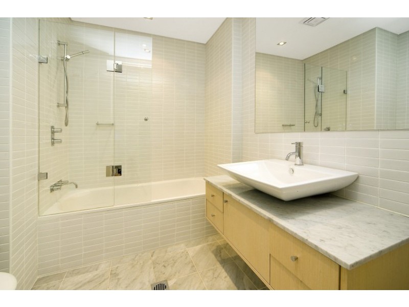 1/20 Hawkesbury Avenue, Dee Why NSW 2099