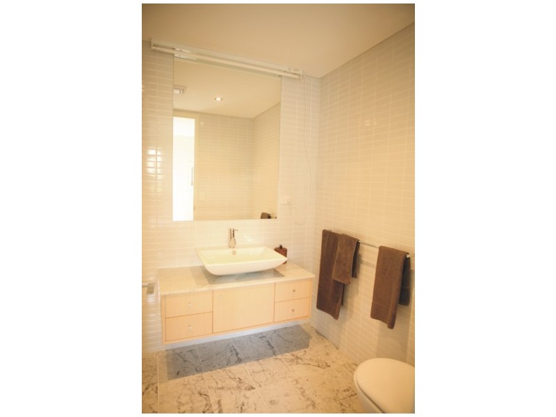 1/20 Hawkesbury Avenue, Dee Why NSW 2099