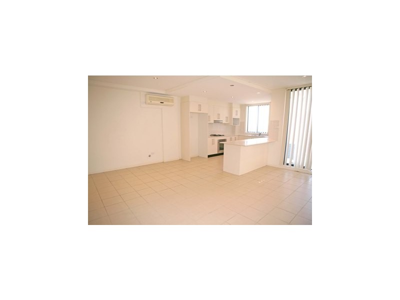 25/10-12 OAKS AVENUE, Dee Why NSW 2099