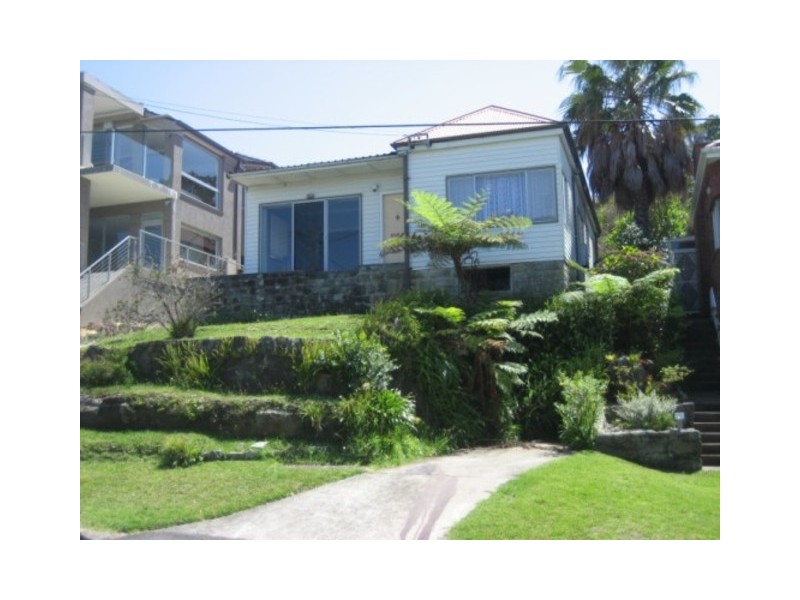 22 Bellevue Parade, North Curl Curl NSW 2099