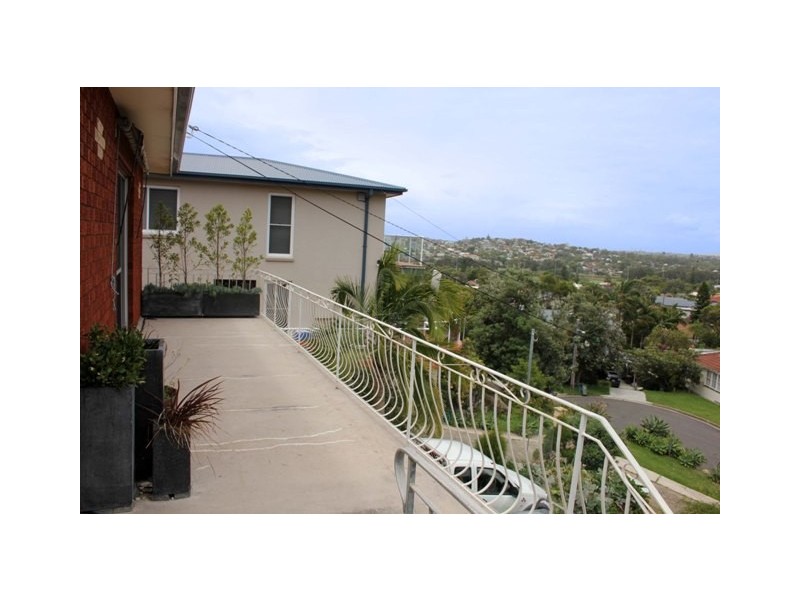 4 BELLEVUE PLACE, Curl Curl NSW 2096