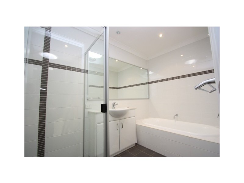 11 Lorikeet Grove, Warriewood NSW 2102