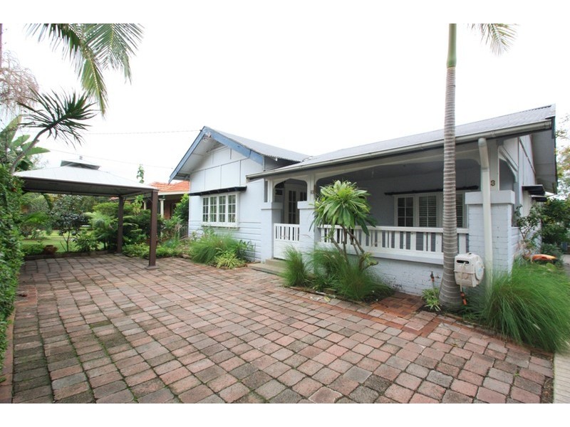 43 South Creek Rd, Dee Why NSW 2099