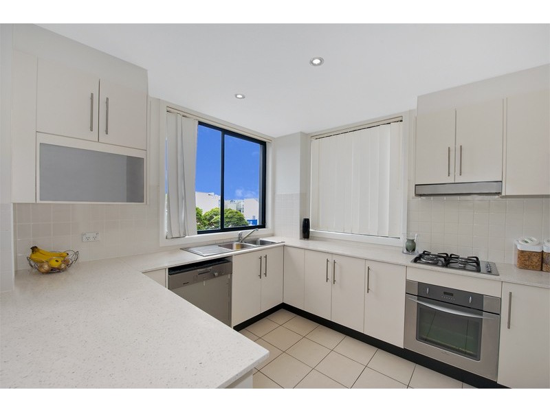 32/10-12 Oaks Avenue, Dee Why NSW 2099