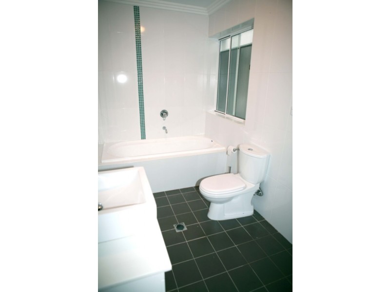 25/11-13 Oaks Avenue, Dee Why NSW 2099
