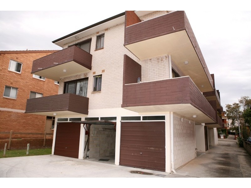 JUST SOLD!!!!! 8/10 Wheeler Parade, Dee Why NSW 2099