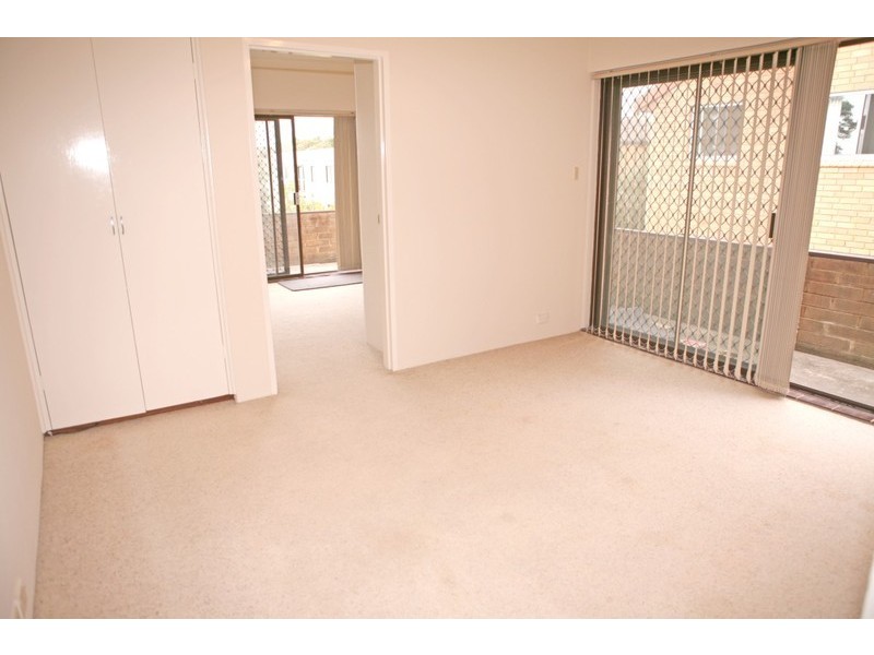 JUST SOLD!!!!! 8/10 Wheeler Parade, Dee Why NSW 2099