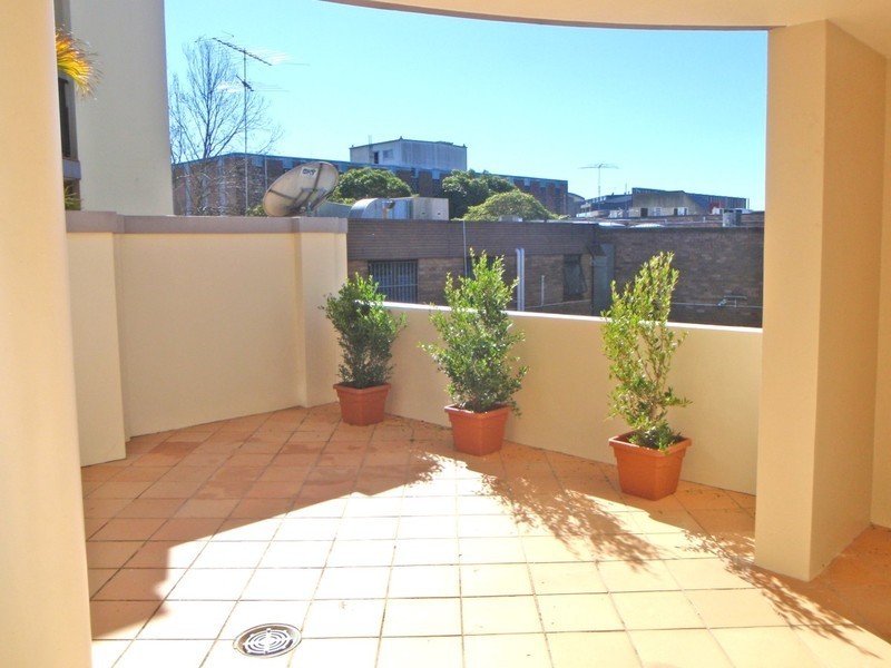 6/15 Oaks Avenue, Dee Why NSW 2099