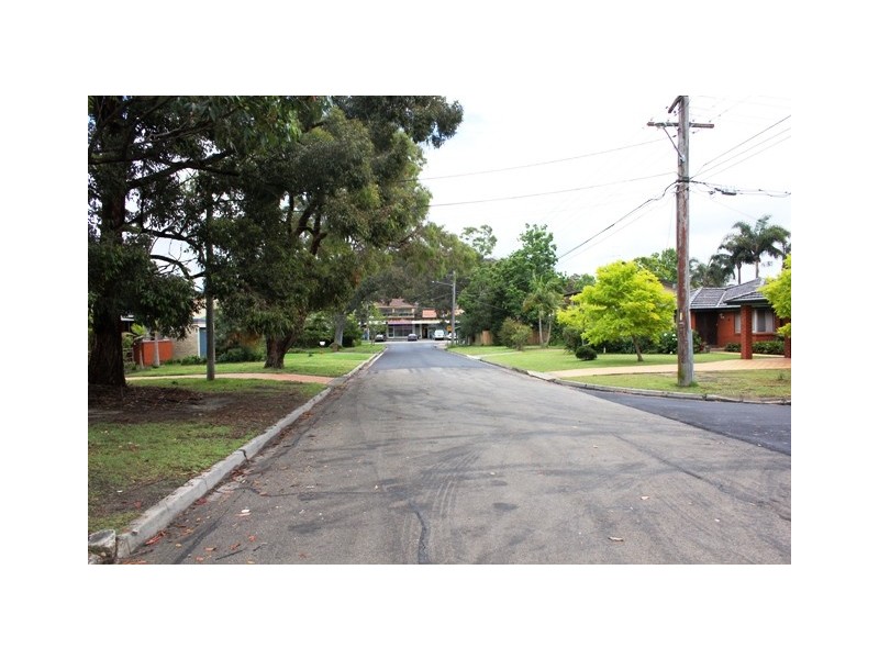 9 HOWES CRESCENT, Cromer NSW 2099