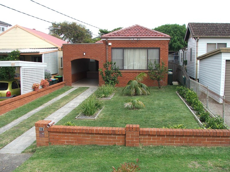 18  Blackwood Road, North Curl Curl NSW 2099