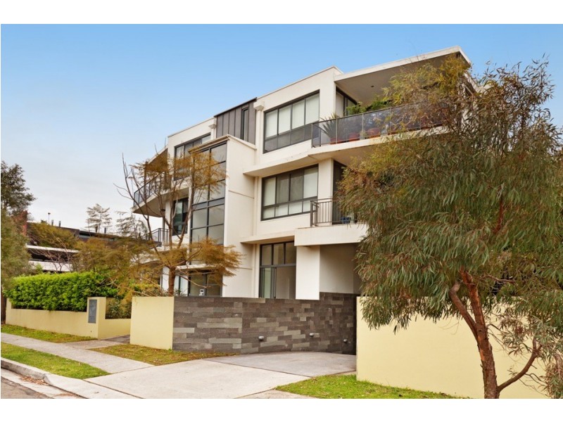 2/24 Clarence Avenue, Dee Why NSW 2099