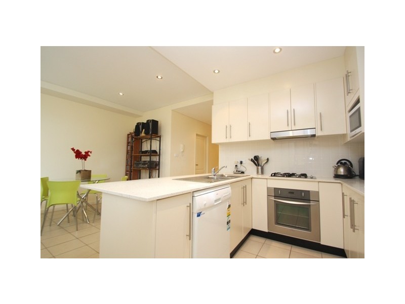 16/10-12 Oaks Avenue, Dee Why NSW 2099