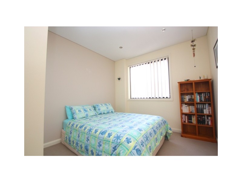 16/10-12 Oaks Avenue, Dee Why NSW 2099