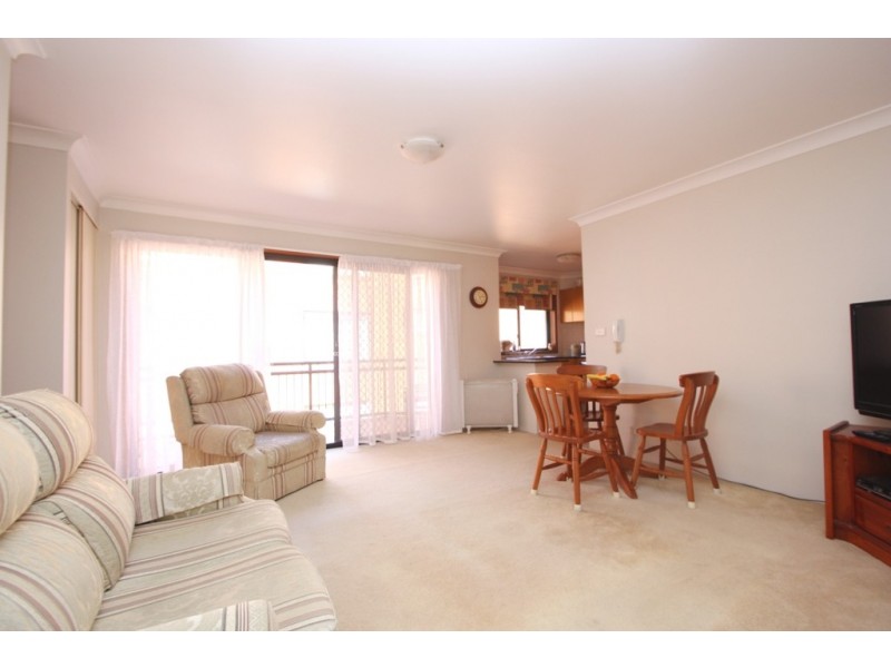 8/37 Oaks Ave, Dee Why NSW 2099