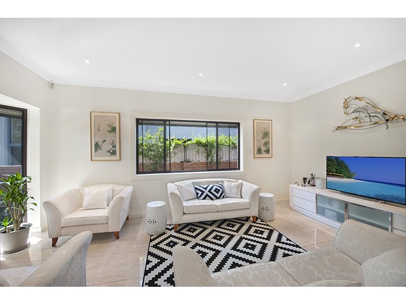 65 Howard Avenue, Dee Why NSW 2099