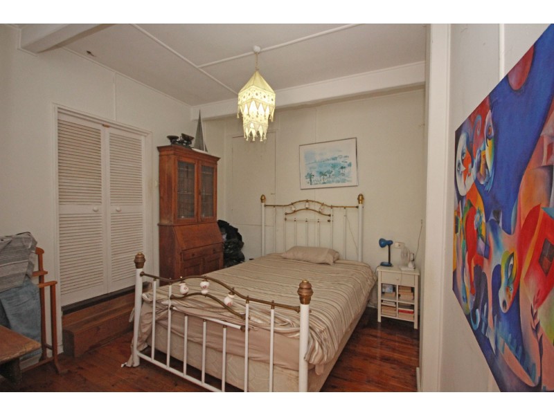 240 (lower) Headland Road, Curl Curl NSW 2096