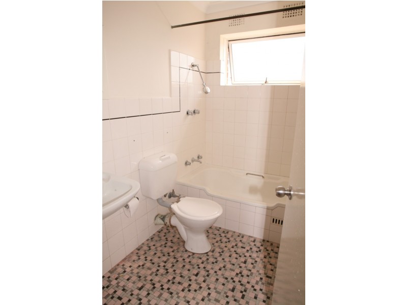 22/15 Kooloora Avenue, Freshwater NSW 2096