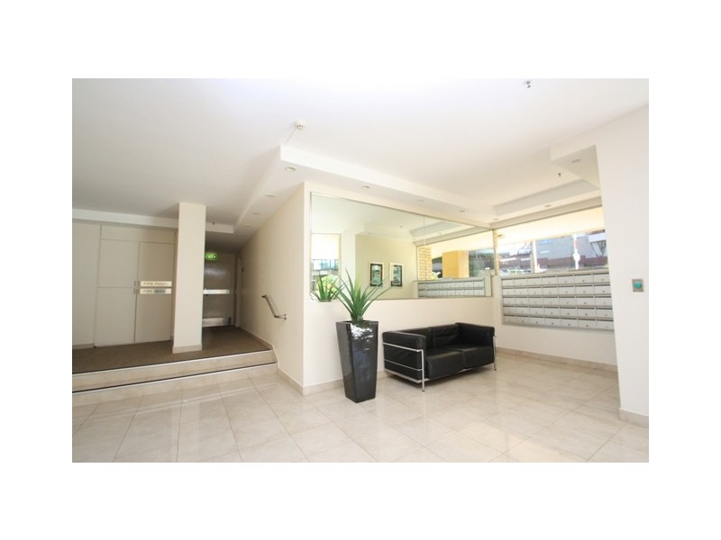 18/51-53 THE CRESCENT, Manly NSW 2095