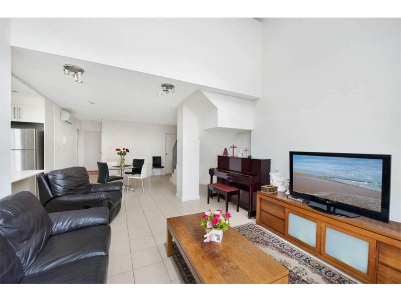 32/10-12 Oaks Avenue, Dee Why NSW 2099
