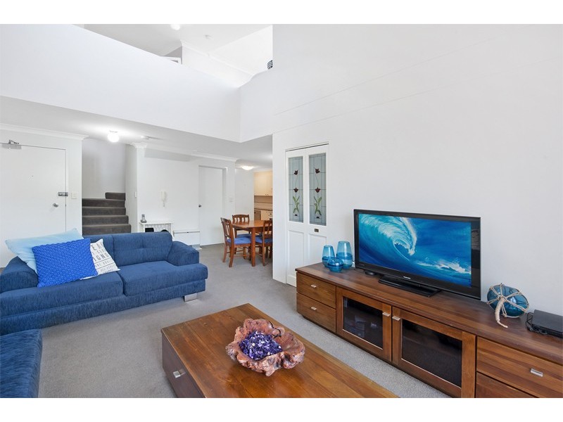 10/15 Oaks Avenue, Dee Why NSW 2099