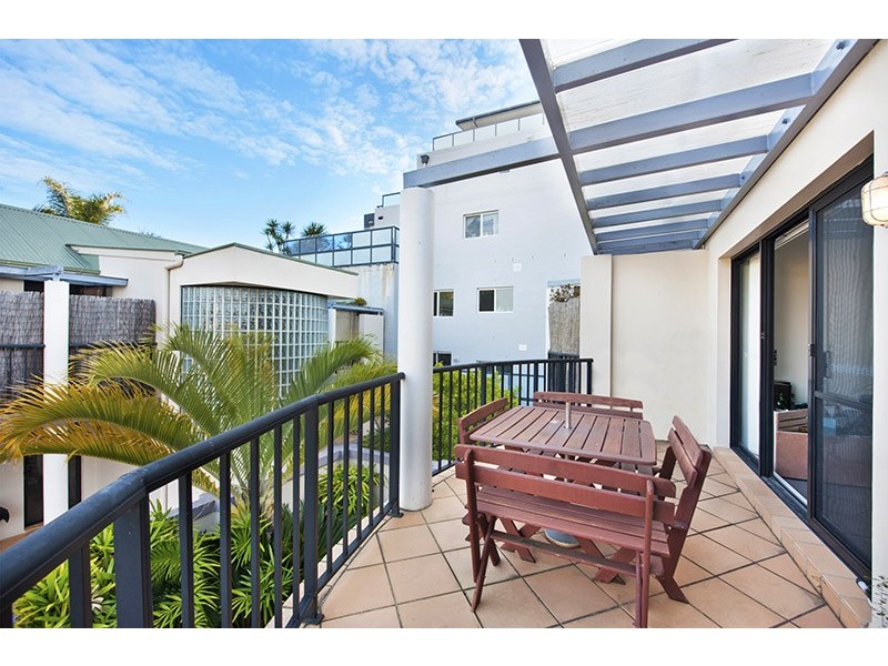 10/15 Oaks Avenue, Dee Why NSW 2099