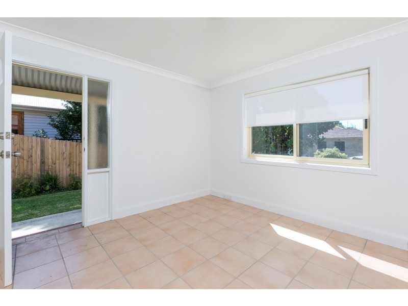 16a Arthur St, Dee Why NSW 2099
