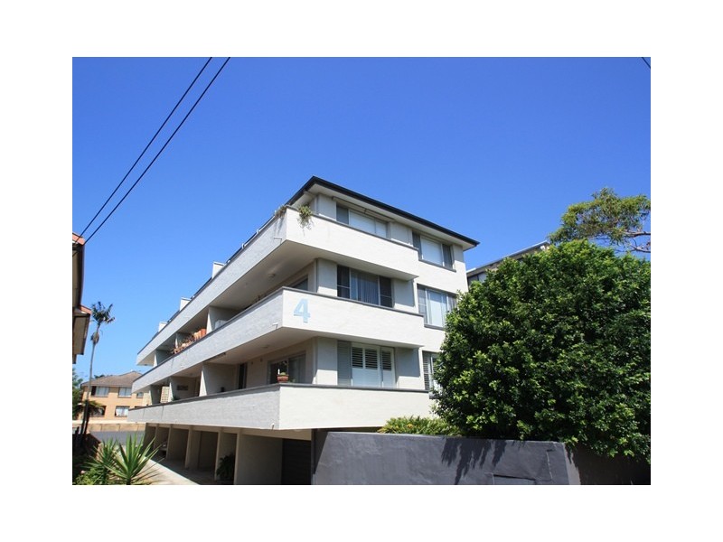 11/4 Wheeler Parade, Dee Why NSW 2099