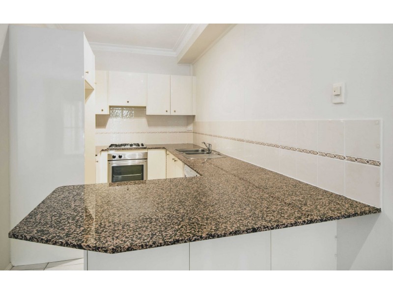 2/11 Gulliver Street, Brookvale NSW 2100